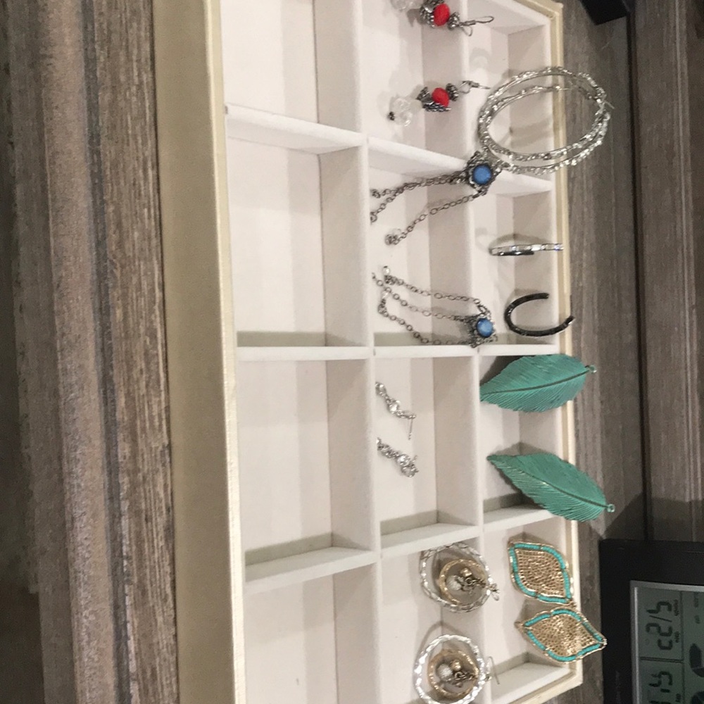 8 pair of earrings
